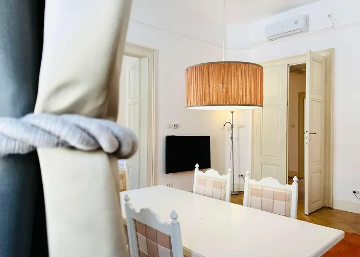 Joy Unirii 4 티미쇼아라